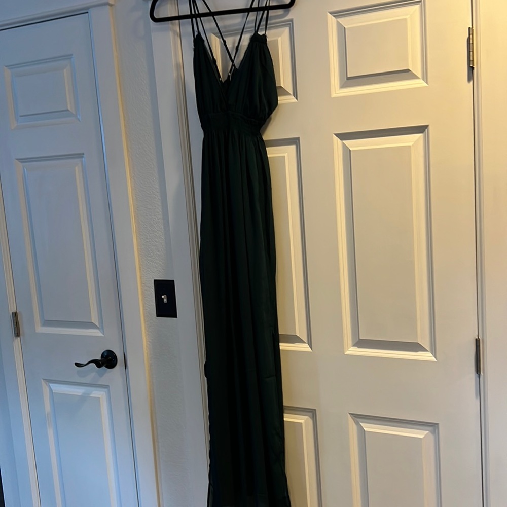 Women’s floor length flowy maxi dress